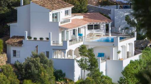 Luxurious villa with stunning views of the natural harbour and sea Luxurious villa with stunning views of the natural harbour and sea