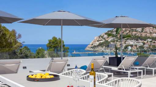Luxury penthouse with private pool and views of the port and sea Luxury penthouse with private pool and views of the port and sea
