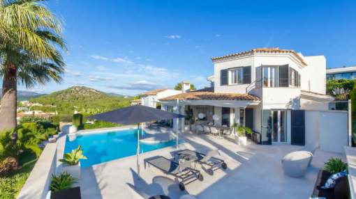 Imposing designer villa with sea views close to the harbour and golf course Imposing designer villa with sea views close to the harbour and golf course