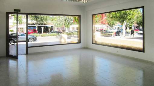 Ground floor shop in best location of for rent Ground floor shop in best location of for rent