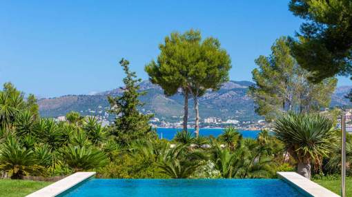 Luxury villa in privileged residential close to the harbour Luxury villa in privileged residential close to the harbour