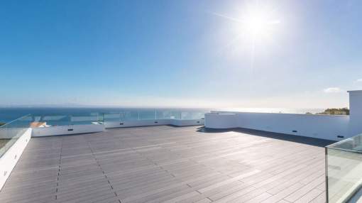 Exclusive penthouse apartment offering total privacy and breathtaking sea views Exclusive penthouse apartment offering total privacy and breathtaking sea views