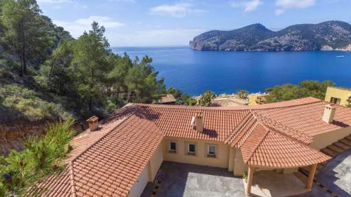 Mediterranean villa with magnificent sea views and holiday rental license Mediterranean villa with magnificent sea views and holiday rental license