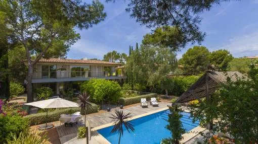 Unique villa in a tranquil residential area close to the beach Unique villa in a tranquil residential area close to the beach