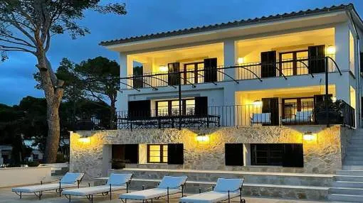 Luxury villa in modern Mediterranean architecture in exclusive neighbourhood