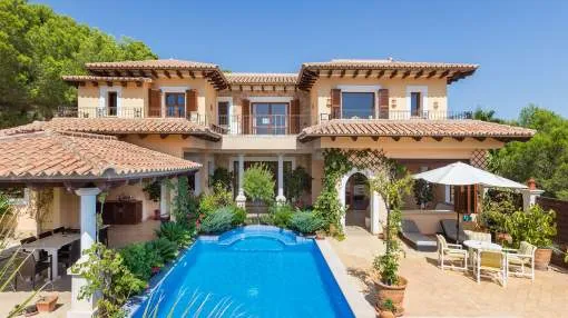 Luxurious Mediterranean villa with complete privacy in a tranquil residential area Luxurious Mediterranean villa with complete privacy in a tranquil residential area