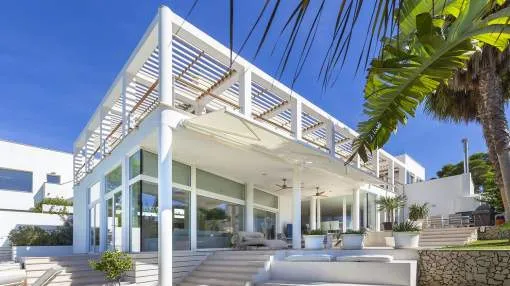 Prestigious luxury villa in excellent residential location Prestigious luxury villa in excellent residential location