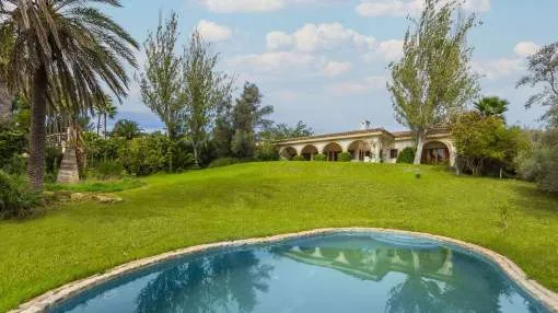 Spacious villa directly on the Son Vida golf course