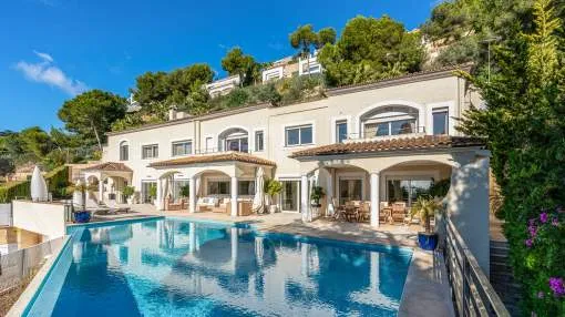 Mediterranean luxury villa with sea views and plenty of privacy Mediterranean luxury villa with sea views and plenty of privacy