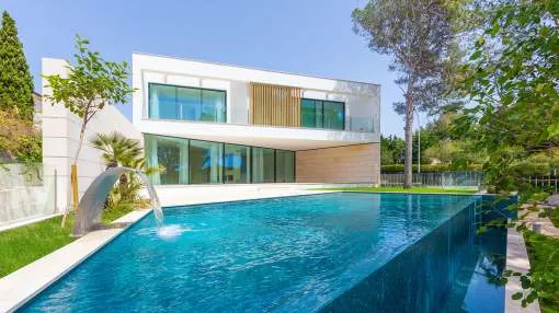Unique villa with luxurious interior for first time use Unique villa with luxurious interior for first time use