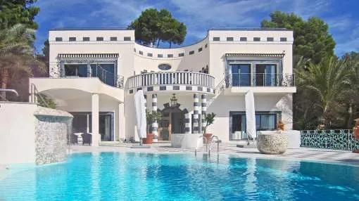 Luxury villa on a 1.980m² garden plot with sea and golf course views Luxury villa on a 1.980m² garden plot with sea and golf course views