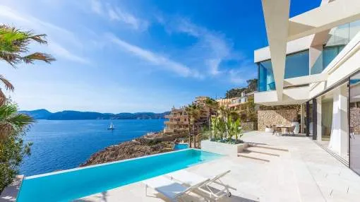 Modern villa in sensational location with sea access Modern villa in sensational location with sea access