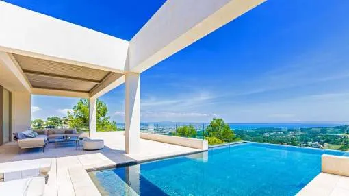 Avant-garde villa with magnificent panoramic views