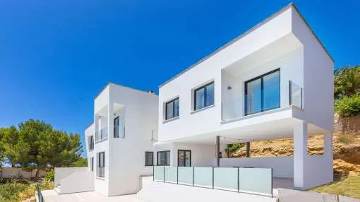 Modern minimalist style villa in preferred quiet neighbourhood