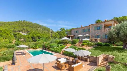 Magnificent Mediterranean country house with fantastic panoramic views