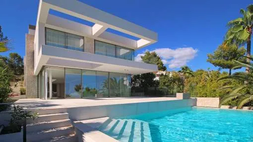 Unique luxury villa in excellent location on the golf course Unique luxury villa in excellent location on the golf course