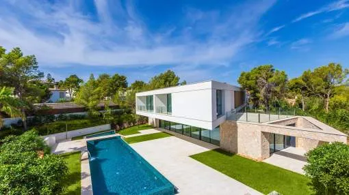 Modern new villa with top equipment Modern new villa with top equipment