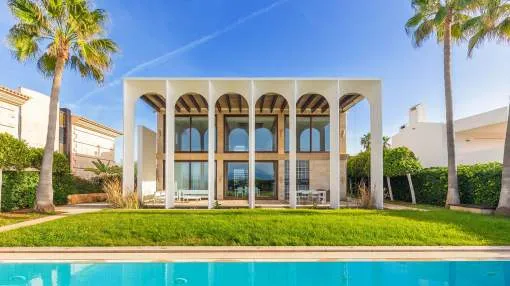 Designer villa with incredible views in first sea line