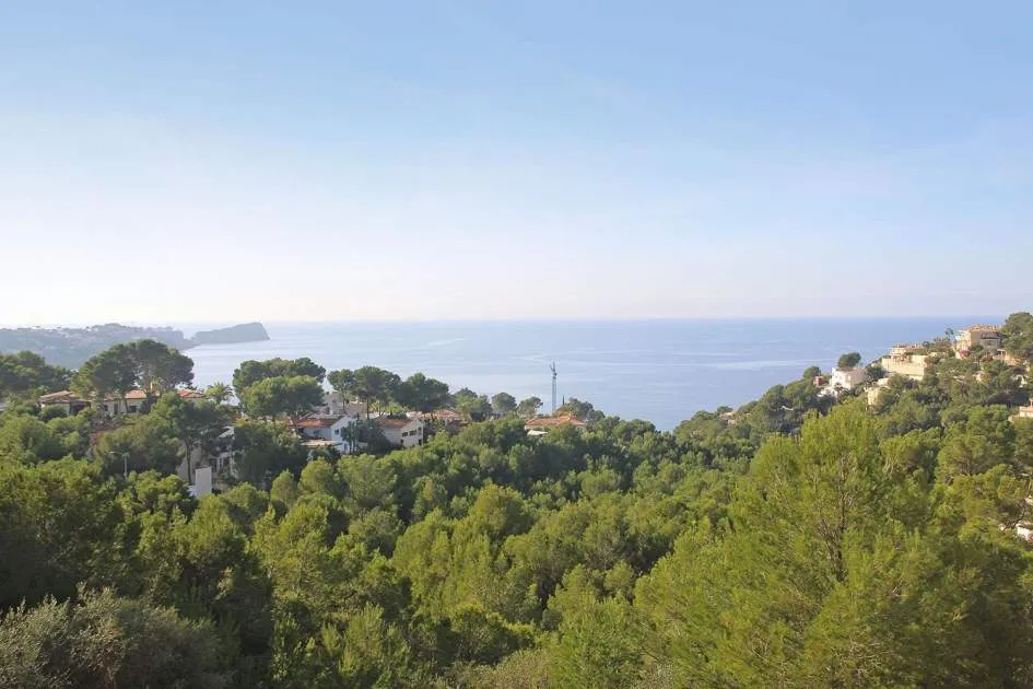Large building plot in a tranquil residential area with stunning views