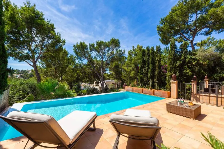 Mediterranean villa in tranquil exclusive neighbourhood
