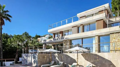 Stunning villa with fantastic views in top location close to Palma