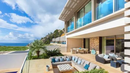 Exclusive sea view villa with private pool in luxury residence