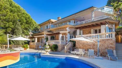 Beautiful Mediterranean property in a quiet location in 1st sea line Beautiful Mediterranean property in a quiet location in 1st sea line