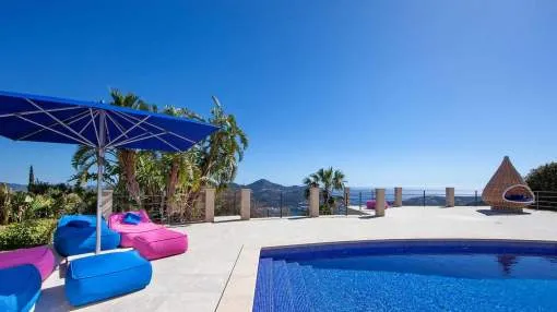 Montport: Unique villa with spectacular sea and panoramic views
