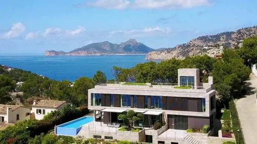 Cala Marmacén: Light-flooded luxury villa of the highest class