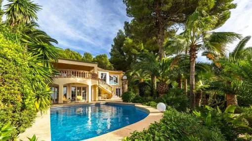 Mediterranean villa with beautiful sea views and lots of privacy