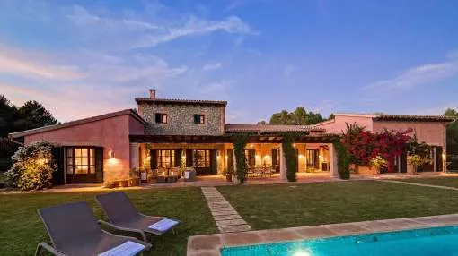 Superb finca in picturesque scenery with paddock and stable Superb finca in picturesque scenery with paddock and stable