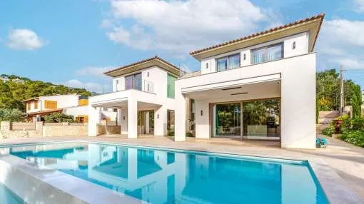 Stylish luxury villa in excellent location Stylish luxury villa in excellent location