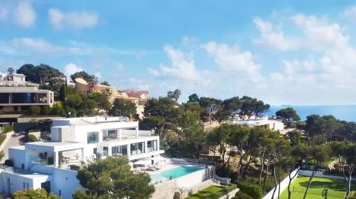 Designer villa with top of the range interior and stunning views Designer villa with top of the range interior and stunning views