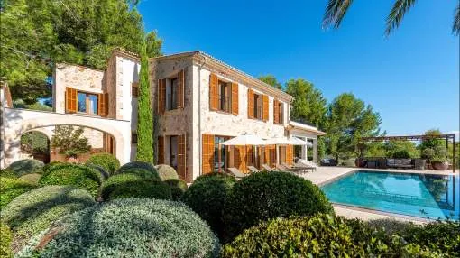 Exclusive finca estate in  with holiday rental license and panoramic views across Mallorca