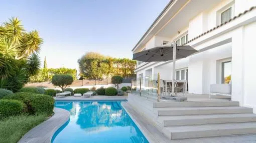 Comfortable family villa in excellent location