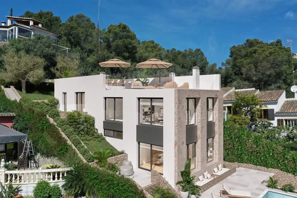 Villa with approved rebuilding project and stunning views