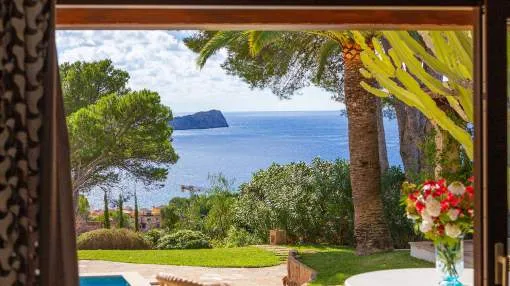 Mediterranean jewel in a tranquil residential area on the coast
