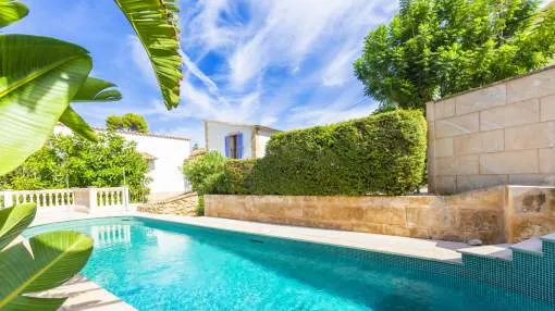 Manorial villa with pool and garden close to -City