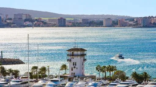 Building plot with approved project in prime location