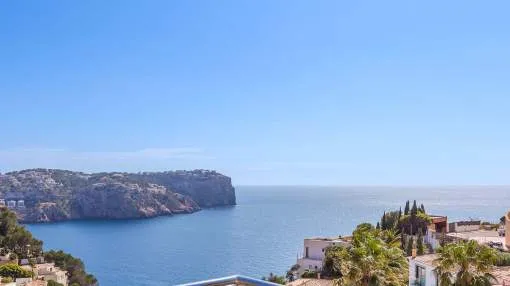 Spacious sea view penthouse with private swimming pool Spacious sea view penthouse with private swimming pool