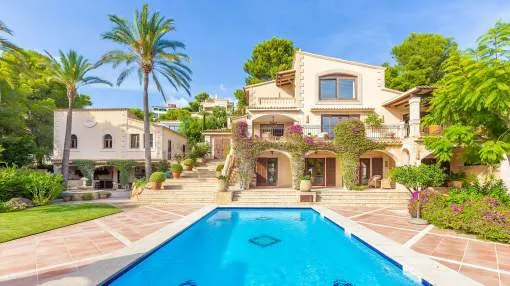 Unique villa in a privileged tranquil residential area Unique villa in a privileged tranquil residential area