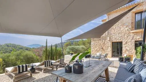 Elegant refurbished finca with stunning panoramic views