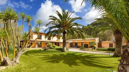 Fantastic country house on 22.516 sqm plot in best location Fantastic country house on 22.516 sqm plot in best location