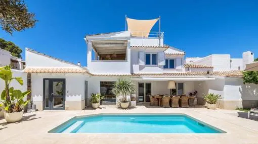 Beautifully refurbished villa close to the beach Beautifully refurbished villa close to the beach