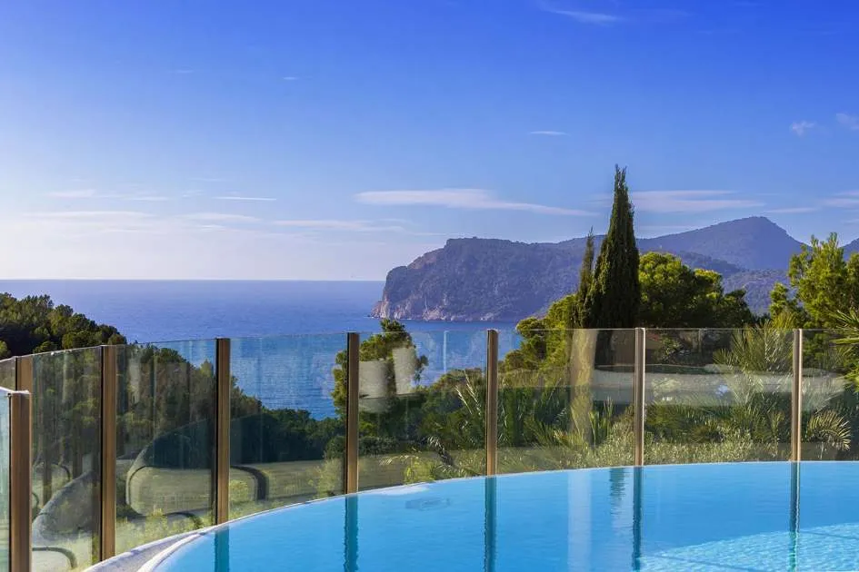 Stunning villa for highest demands in a tranquil residential area