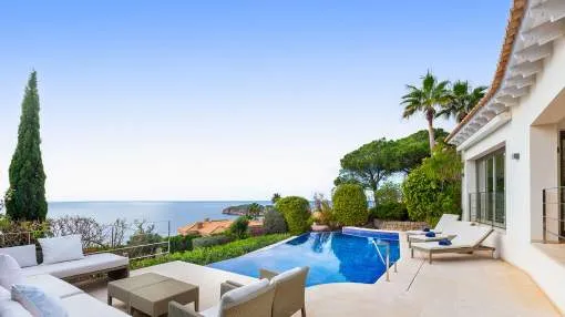 Luxury villa in privileged location with dream views Luxury villa in privileged location with dream views