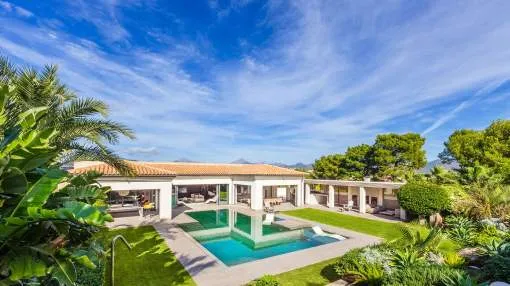 Unique luxury villa in exclusive location Unique luxury villa in exclusive location