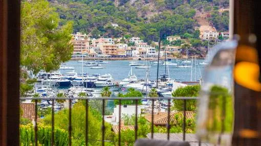 Spacious duplex with magnificent harbour and panoramic views Spacious duplex with magnificent harbour and panoramic views