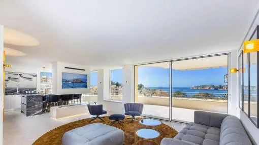 Stunning sea view penthouse with private pool Stunning sea view penthouse with private pool
