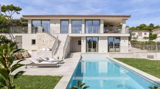 Fantastic villa in a quiet residential area close to the beach Fantastic villa in a quiet residential area close to the beach